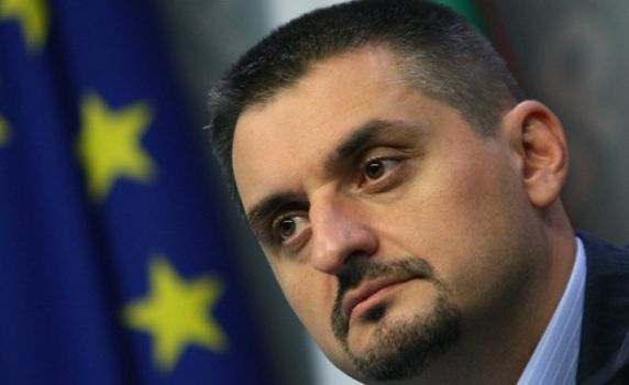 Филип Златанов ходил 103 пъти при Искра Фидосова
