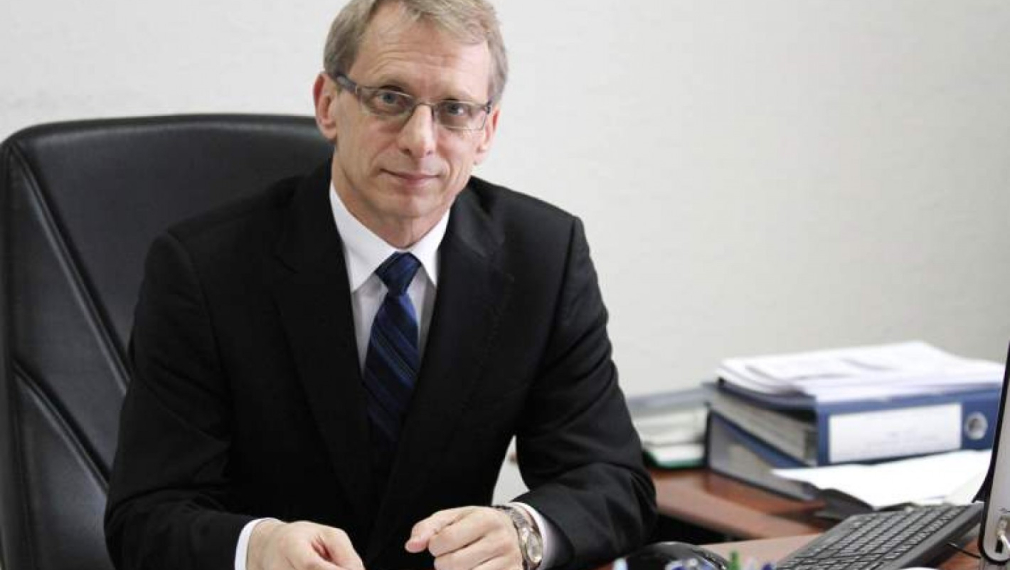 Министър Денков: Всички дипломи на СУ от 2009 г. трябва да бъдат преподписани