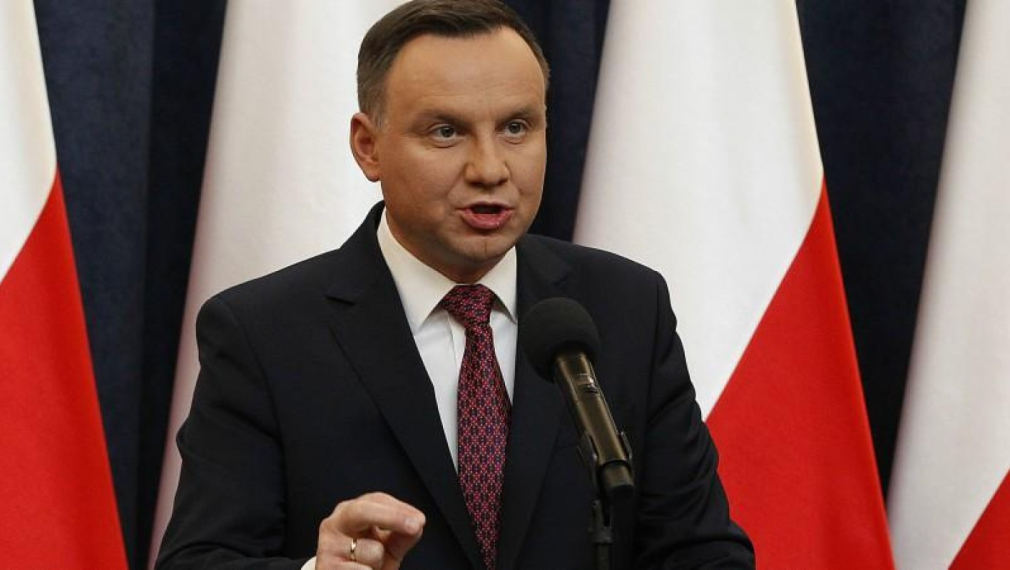 Полша застана твърдо зад съдебната си реформа