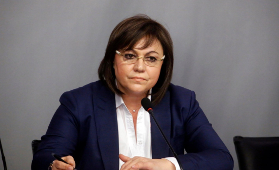 Нинова: Употребиха гнева на хората срещу политиците, за да легализират обръчите си от фирми