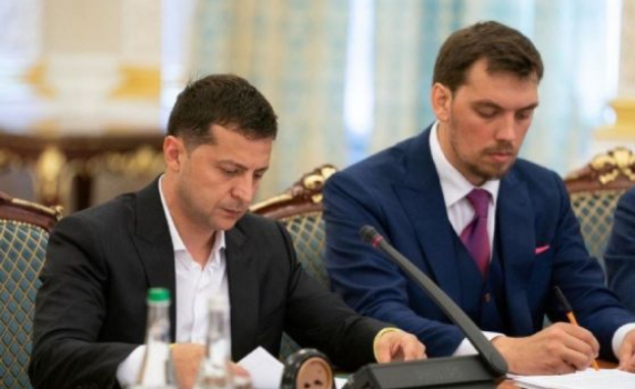 Президентът на Украйна не прие оставката на премиера 
