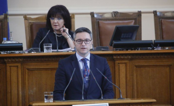 Кристиан Вигенин: Да върнем парламентарния контрол