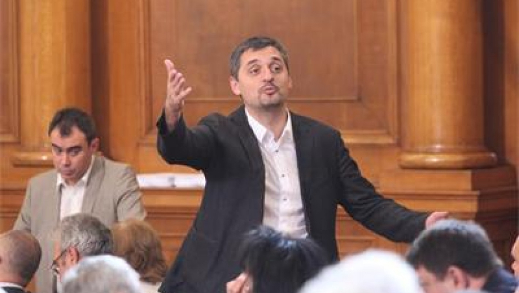 Миков към Цветанов: Спрете да ми въртите селски номера. Добрев: Айде бе, мъжаги, кажете за Златанов