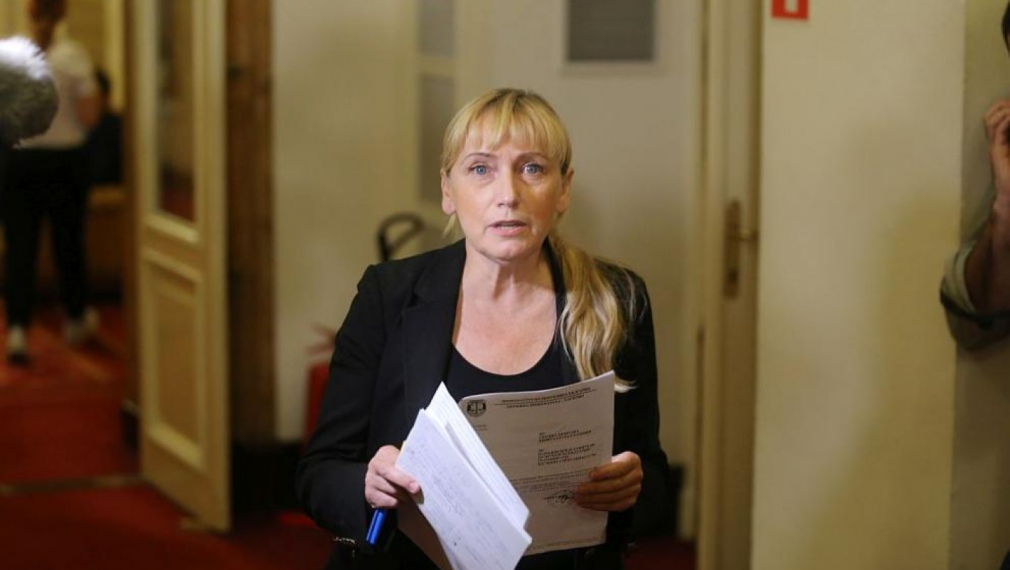 Главният прокурор ще поиска имунитета на Елена Йончева и като евродепутат