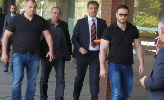 Решението за екстрадиция на Цветан Василев се отлага