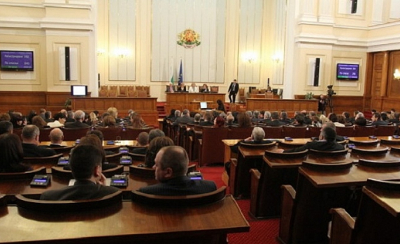 Депутатите приеха на първо четене Закона за мерките по време на извънредното положение