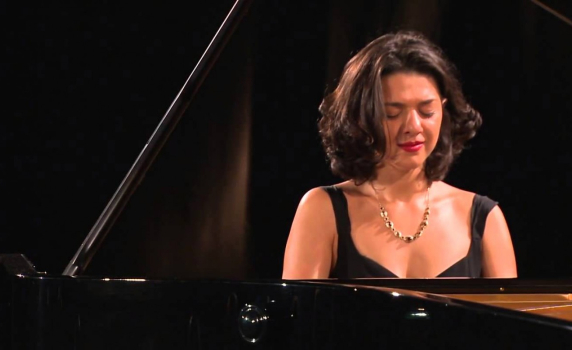 Kathia Buniatishvili -  F. Liszt - Schubert: "Serenade"