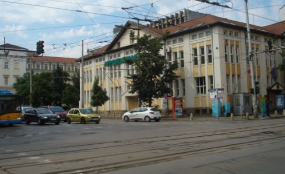 Синдиците на КТБ пак продават сградата на "Агрокомплект" на безценица