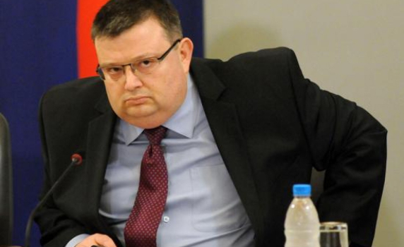 Цацаров иска явно гласуване във ВСС 