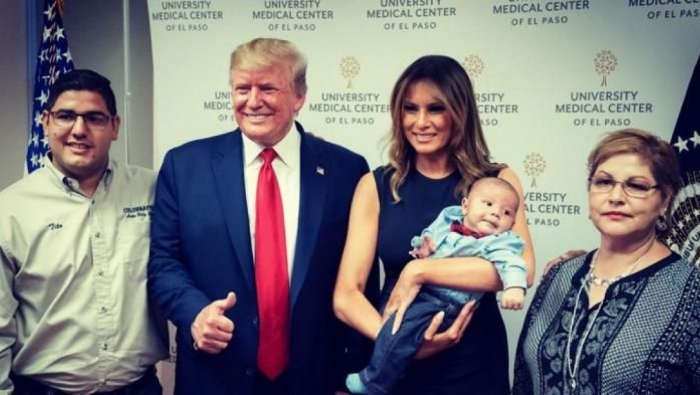 Критикуват Тръмп за снимка с осиротяло бебе от Ел Пасо