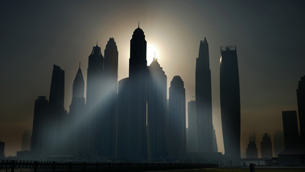 Туризъм в Дубай – между жегата, златото, камилите и небостъргачите