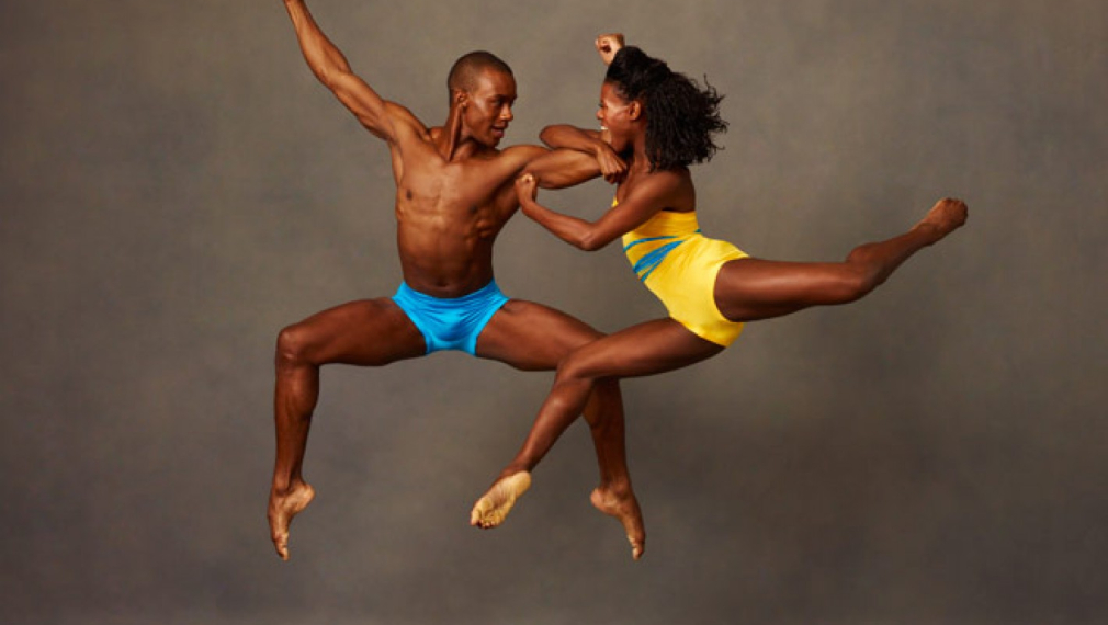 Американски балет прилъгва зрители със снимки