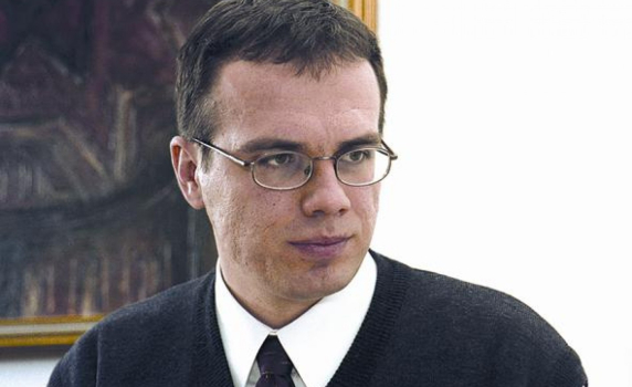 Руслан Стефанов: През есента бюджетният дефицит може да се окаже още по-голям