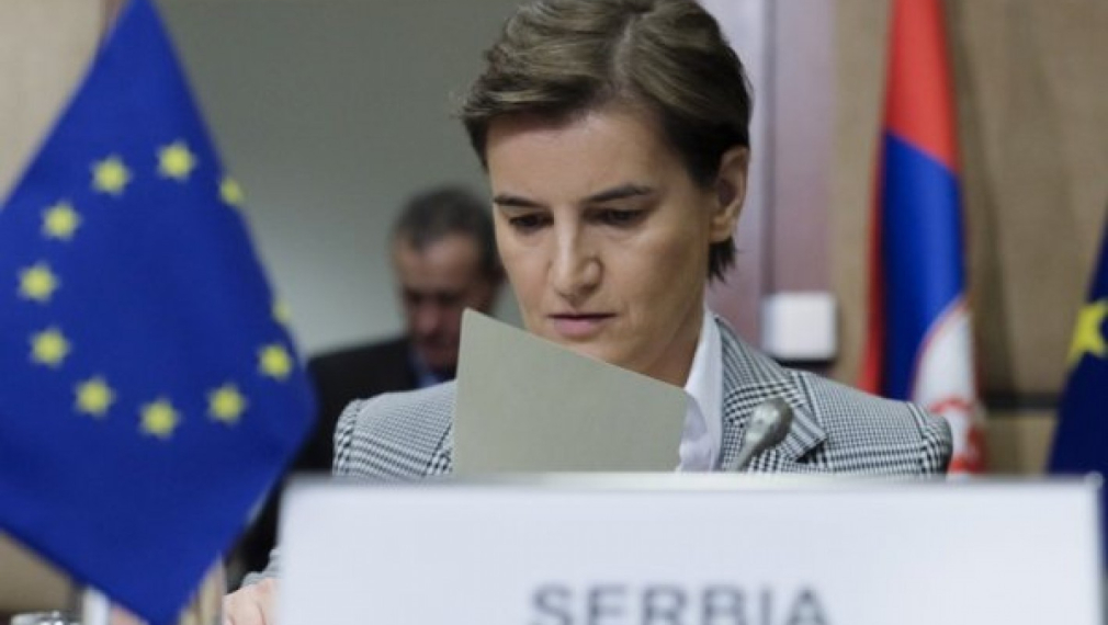 Сръбската премиерка Бърнабич ще става "баща"