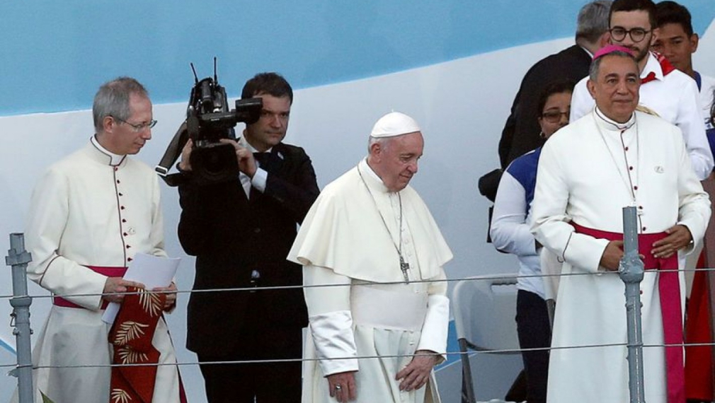 Папа Франциск: Дева Мария не е била "инфлуенсър", но е оставила трайна следа