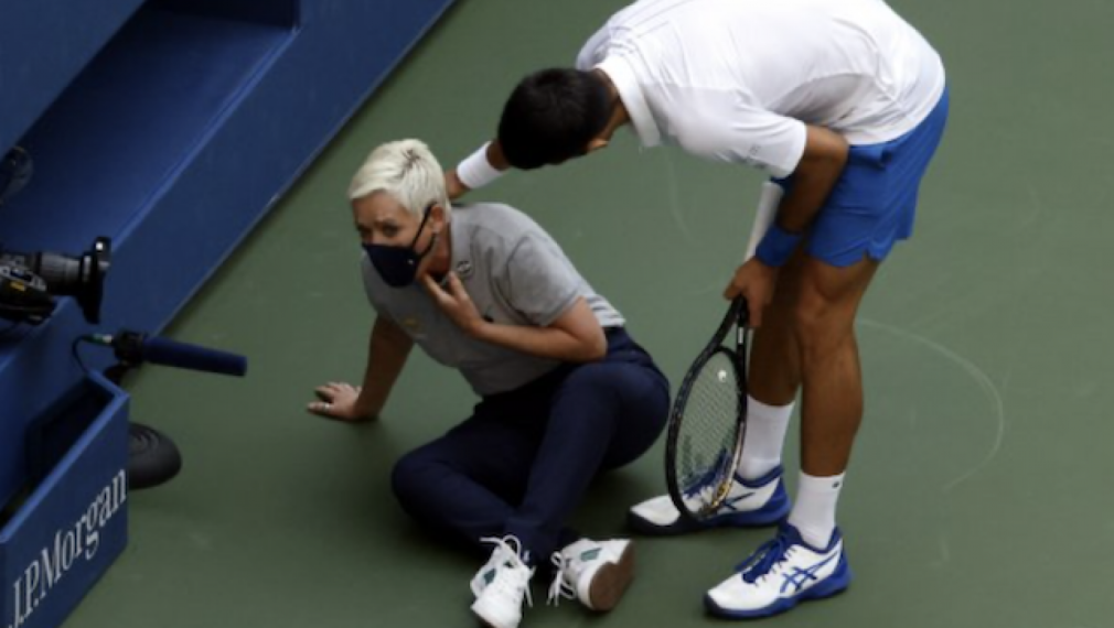 Дисквалифицираха Джокович от US Open - улучи с топка съдия
