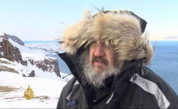 Въпреки прогнозата ледът в Арктика не е изчезнал, а се е увеличил (видео)
