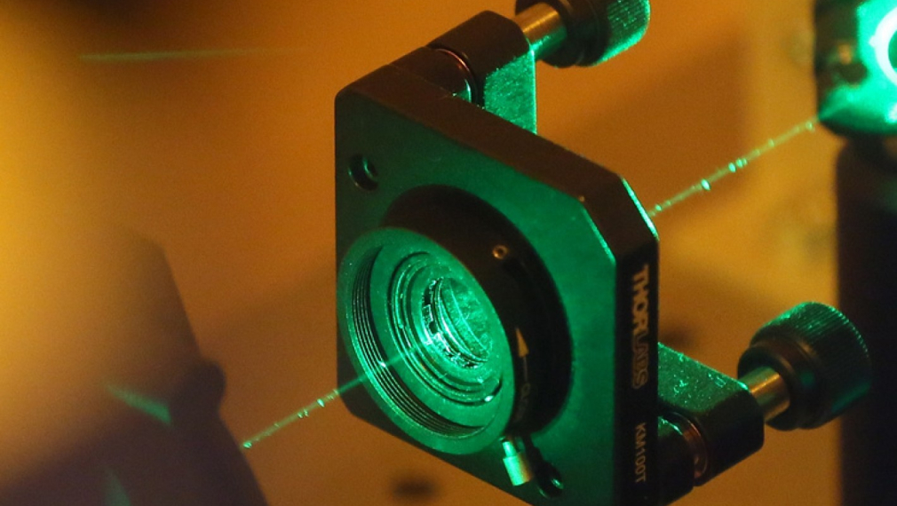 Руски и български учени създадоха лазер за точна навигация