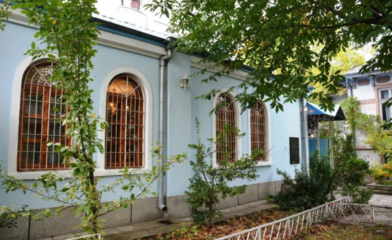 Разпнатият храм