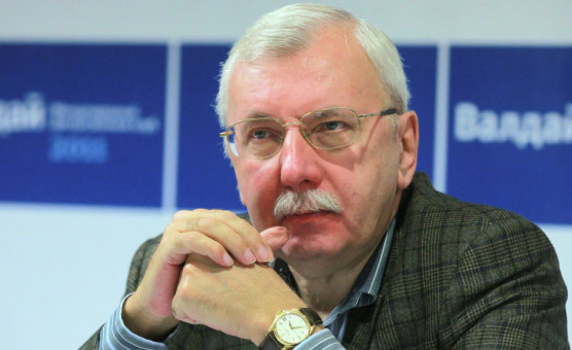 За властта, обществото и хленча на артиста
