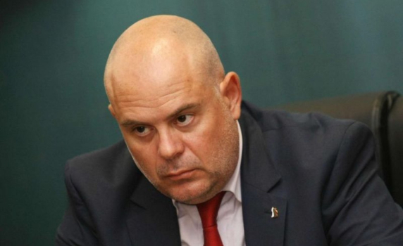 Гешев се е оплакал от Румен Радев в писмо до Европарламента
