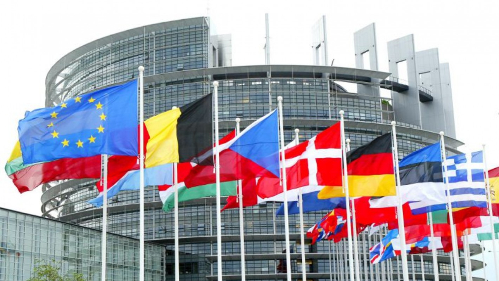 Водещите групи в Европарламента няма да одобрят бюджета на ЕС без върховенство на закона