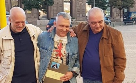 Започналата тежка битка за "яхването" на протеста е на път да го обезсмисли