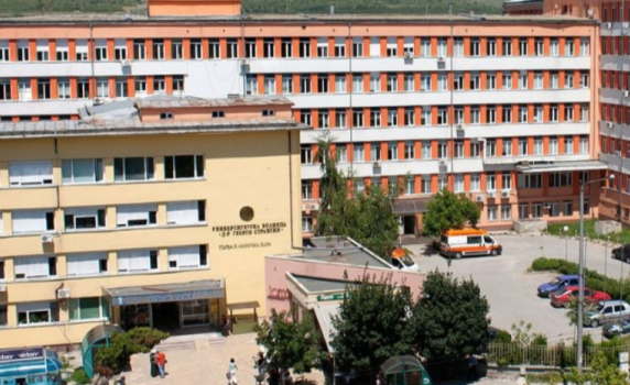 В Плевен изписаха петия пациент, излекуван от Covid-19