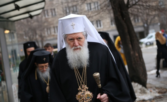 Патриарх Неофит: Душите на децата искат повече ласка, отколкото насилие