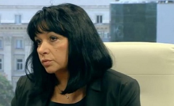 Петкова: Напълно либерализиран пазар на тока от догодина
