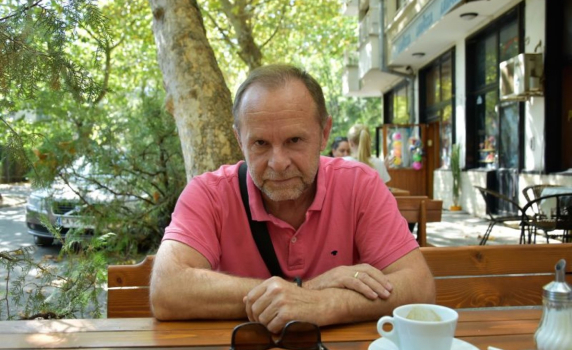 Ивайло Савов: Директорът на БНР беше в паника заради Великова. Каза, че ще го сготвят