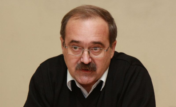 Юрий Борисов: Казват ни: „Внимавайте в картинката! Не говорете срещу НАТО или ЕС! У нас са белезниците“