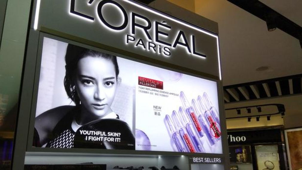  L'Oréal маха думите "бял", "избелващ" и "светъл" от продуктите си