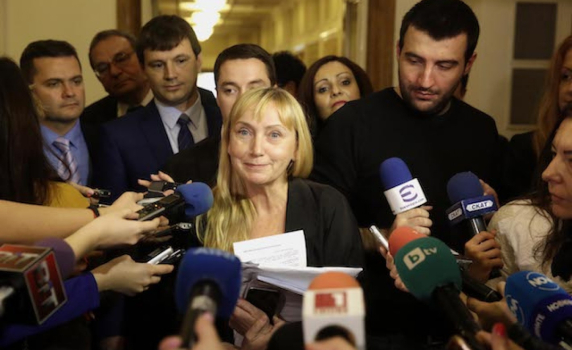 Елена Йончева представя филм за границата