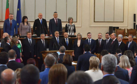 Юрист: Ако Борисов подаде оставка, си отива цялото правителство