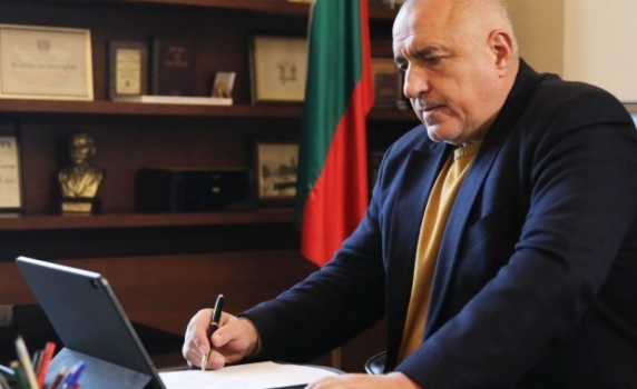 Измамите започват от голямата липса на електронно правителство 