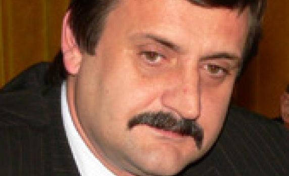 Янев извади ген. Илиев срещу Румен Петков в Плевен
