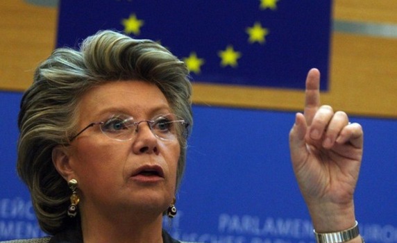 ЕК ще бори интернет-пиратството с нови правила за даунлоуд