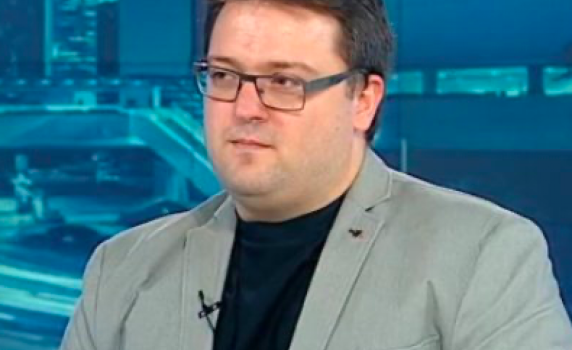 Според CNN протестите в Чили са безредици, а в Боливия - борба за демокрация