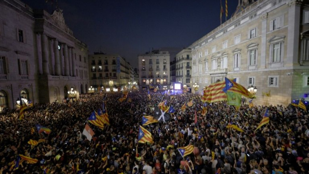 Каталуния се събуди под опеката на Испания
