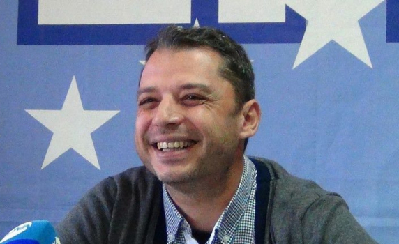 Майката, братовчеди и кум на Делян Добрев с рекордно евтини жилища