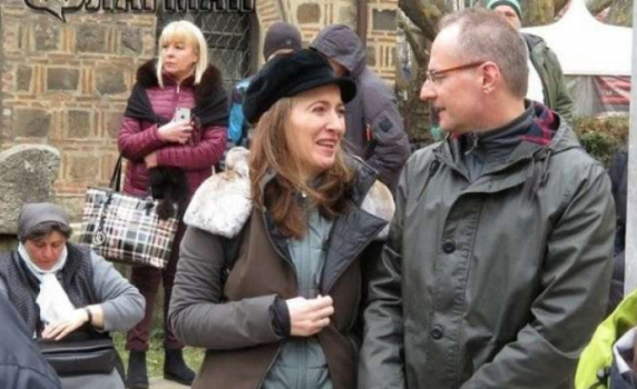 „Капитал“: Съпругата на Лозан Панов купила имота от „Артекс“ преди да се оженят