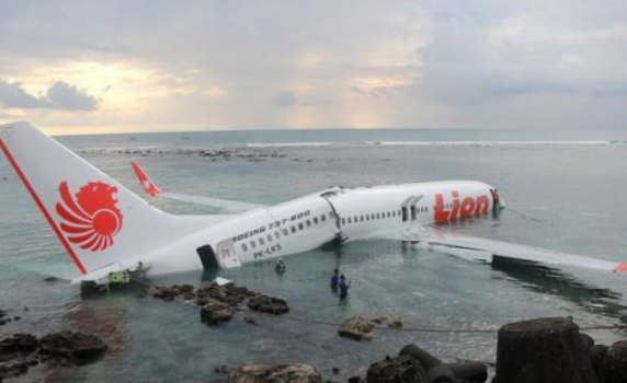 По единадесет самолета "Боинг 737" аварират всяка година