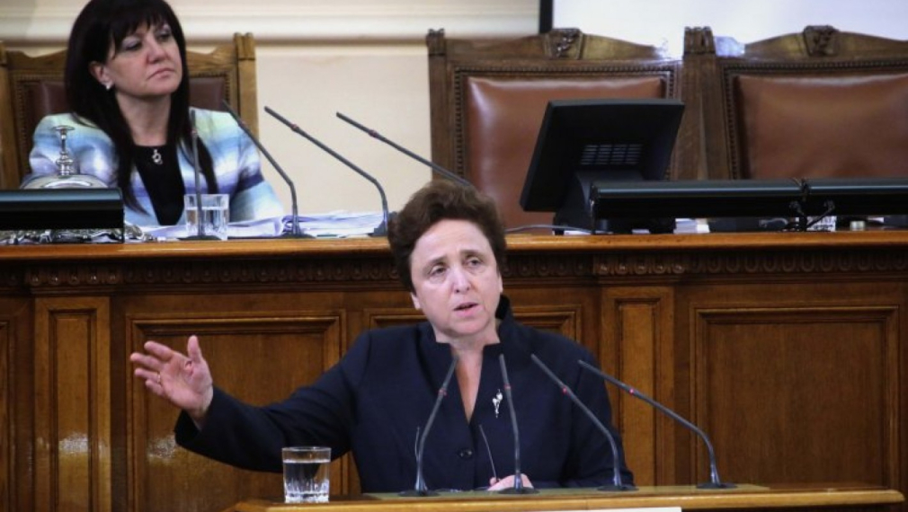 Дора Янкова: От БСП настояваме за преизчисляване на всички пенсии