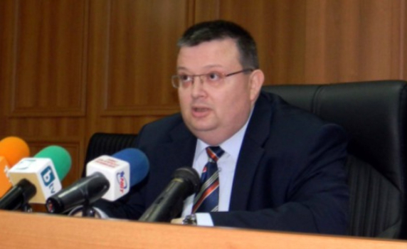 Цацаров уреждал Георги Гергов с изгодни оценки на имоти    