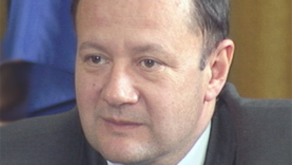 Миков обясни мандата си в МВР с притча
