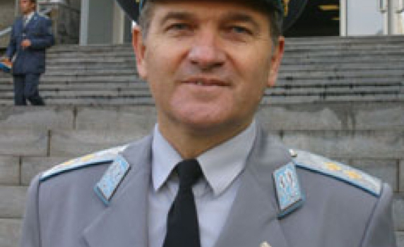 Ген. Симеон Симеонов става началник на отбраната
