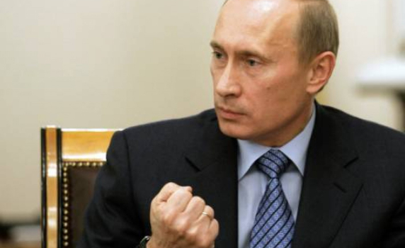 Десет години цялата власт е в ръцете на Путин