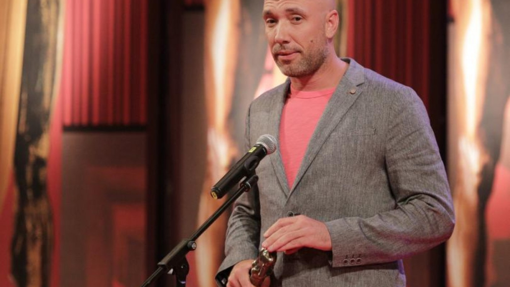 Захари Бахаров спечели "Аскеер" за спектакъла "Чамкория"