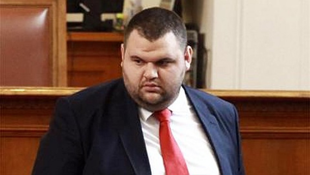 Пеевски вече официално е собственик на медии